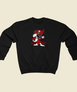 Tampa Bay Buccaneers Snoopy 80s Retro Sweatshirt Style